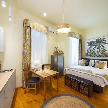 Rainforest Studio Downtown By Pretty Apartments Букурещ Екстериор снимка
