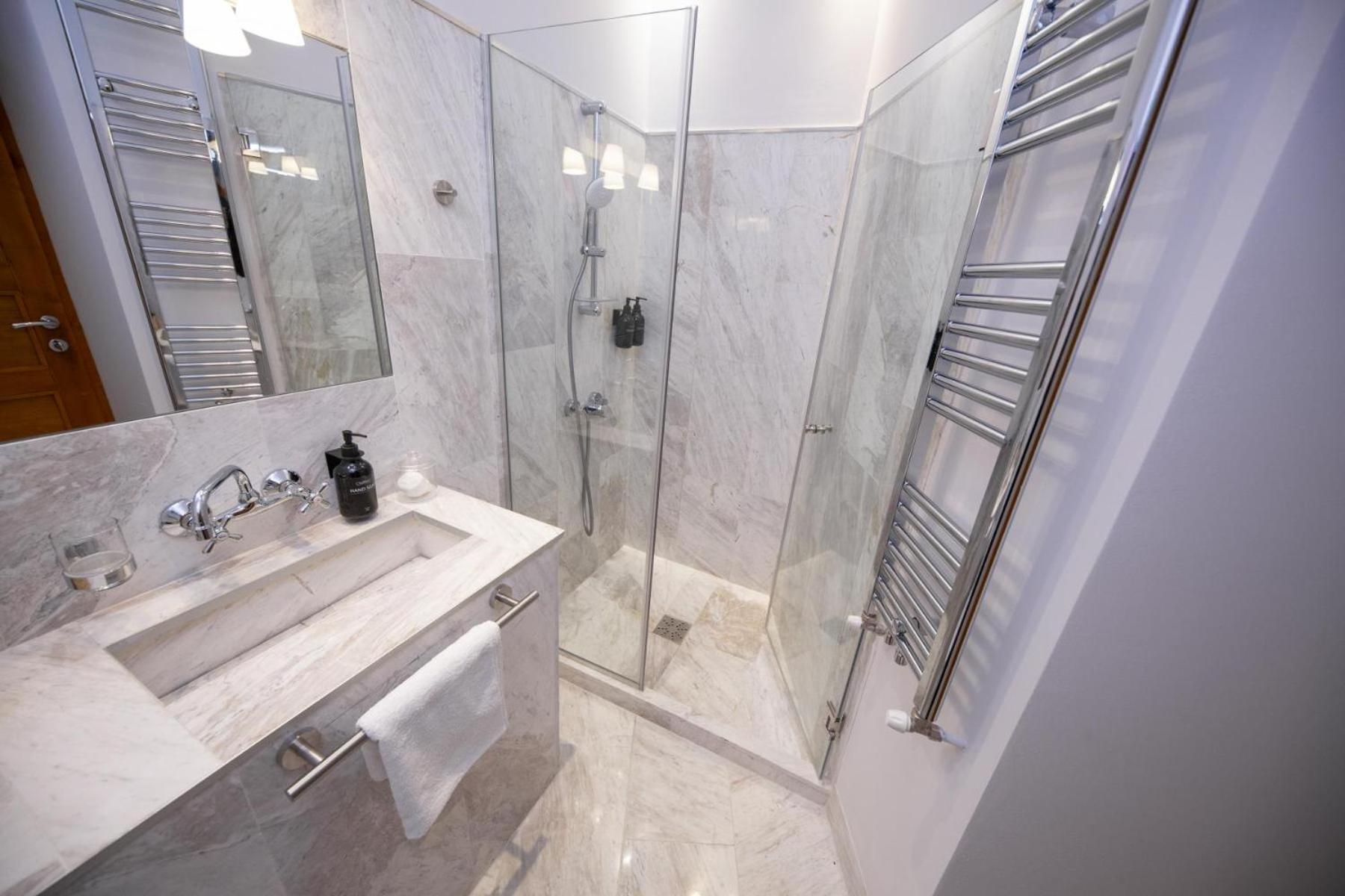 Rainforest Studio Downtown By Pretty Apartments Букурещ Екстериор снимка